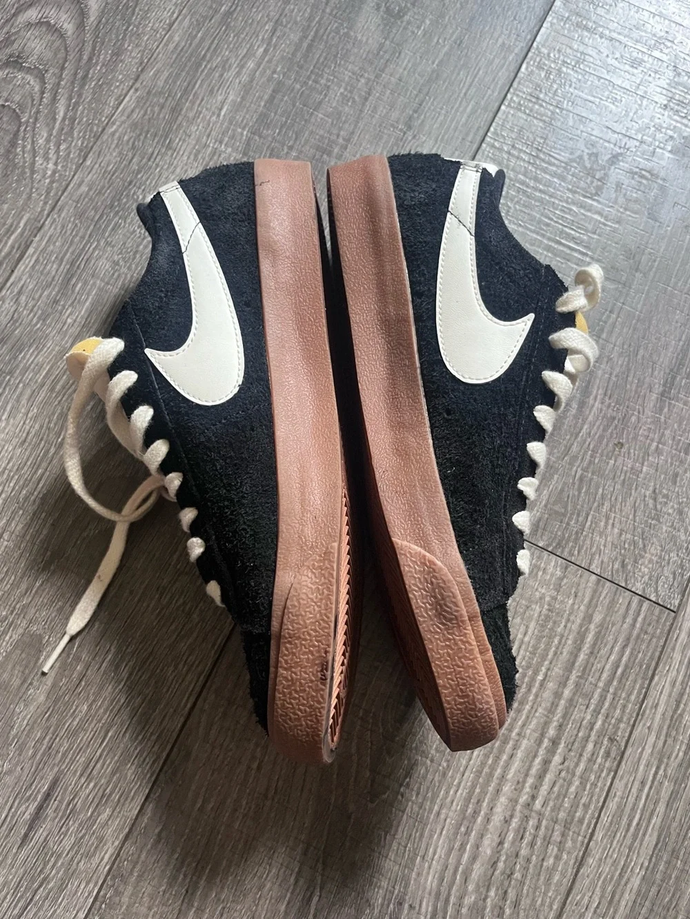 Nike nwt low